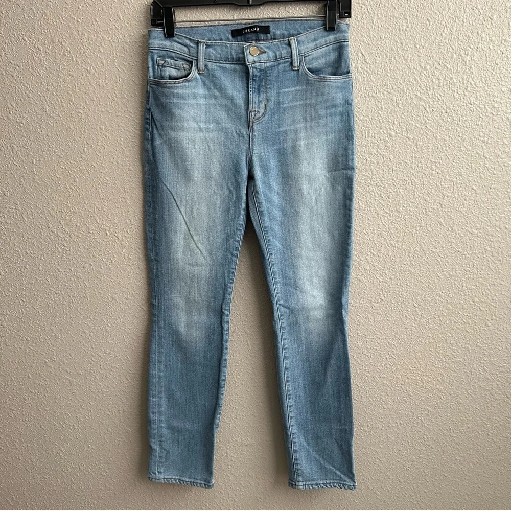 J Brand Cropped Rail Ocean Side Slim Straight Light Wash Stretch Jeans‎